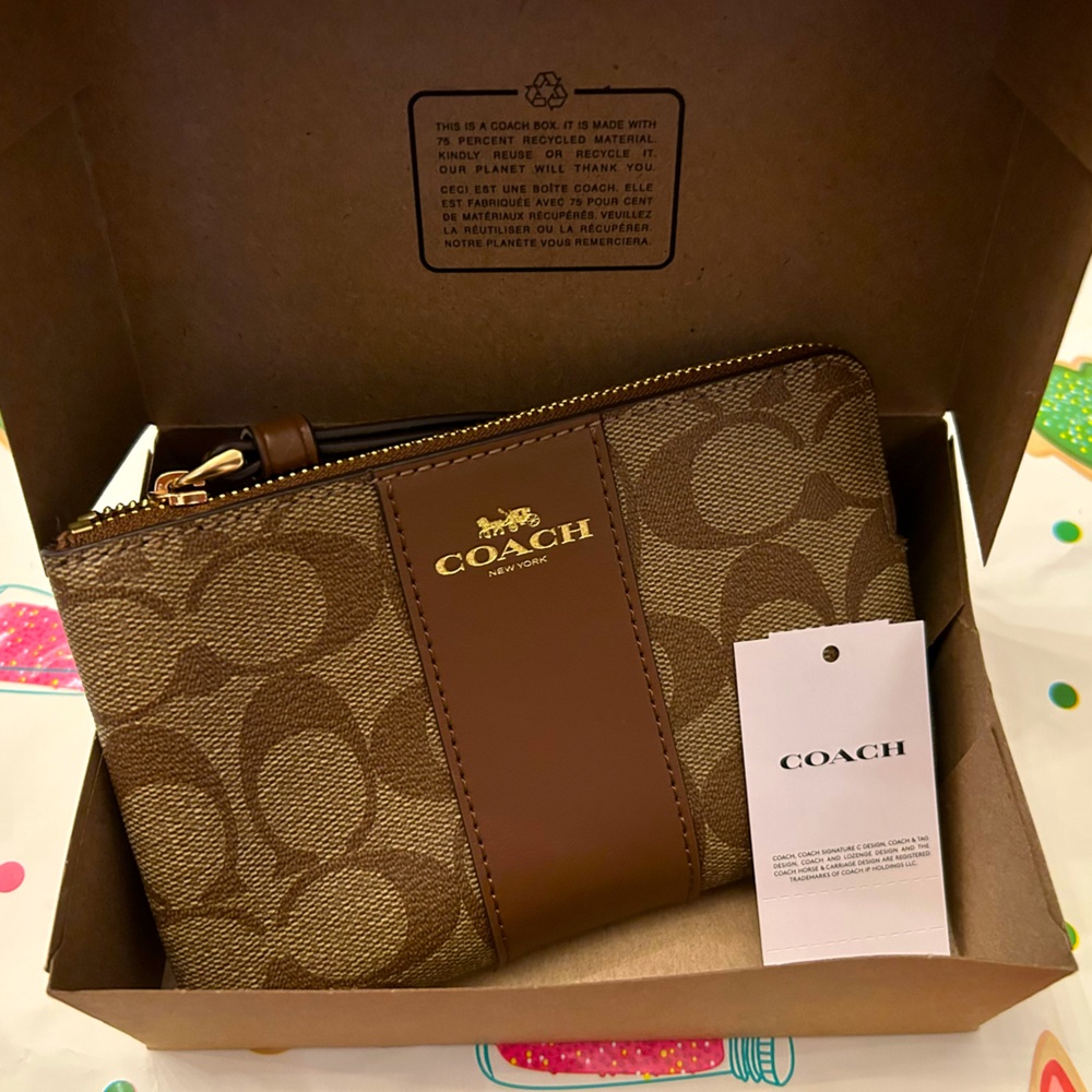 NWT/NIB Coach Wristlet